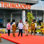 Resmikan Bandara Trunojoyo, Presiden: Tingkatkan Konektivitas Pulau-Pulau Sekitar Madura