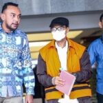 Aparat penegak hukum juga harus mengikuti aturan hukum, melindungi hak asasi manusia, dan menggunakan kewenangannya secara wajar dan terukur.