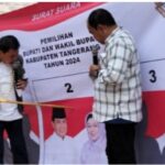 Kehadiran Maesyal Rasyid di tengah tengah warga Perumahan Taman Cikande.