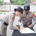 Menggelar serah terima jabatan (Sertijab) Wakapolres, Kombes Pol Yolanda Evelyn Sebayang, kepada AKBP Eko Bagus Riyadi.